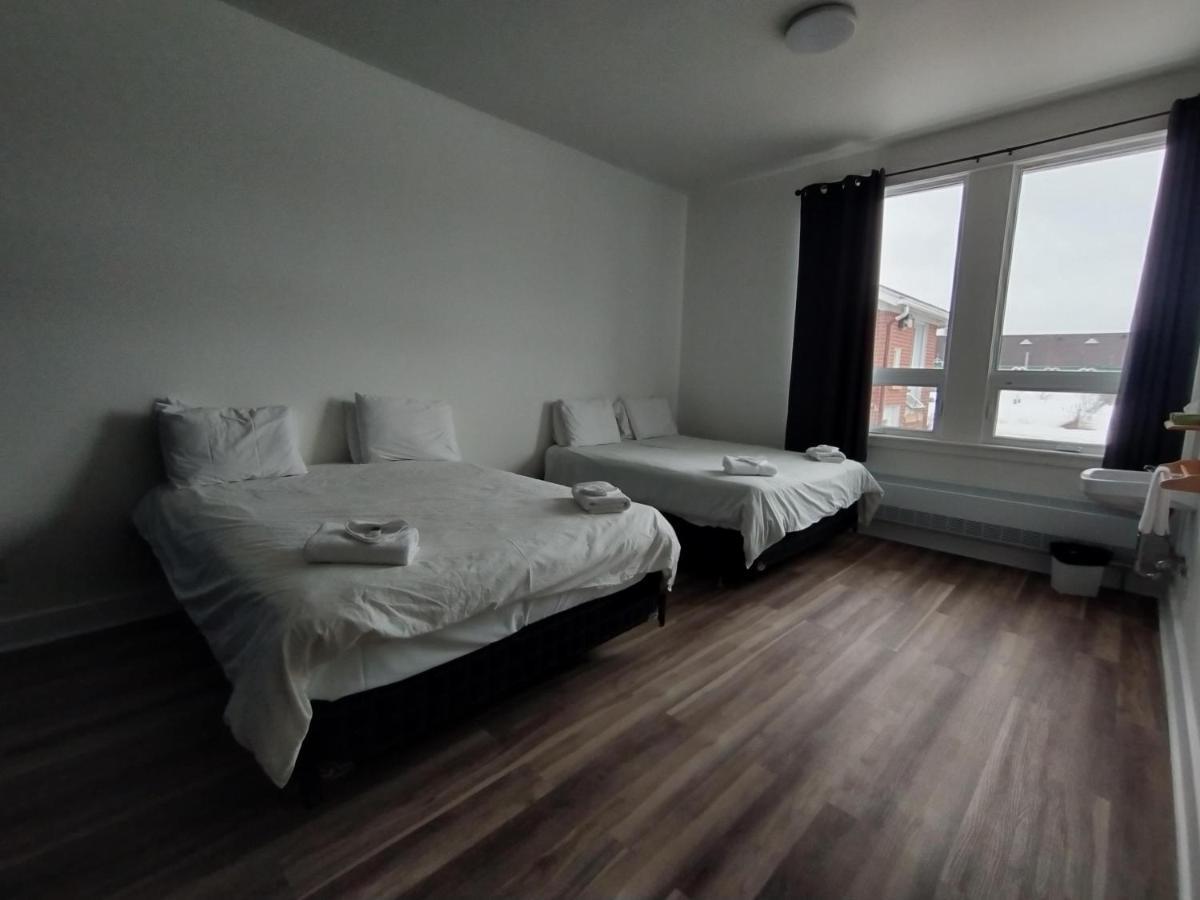 Auberge La Petite École de Forillon Gaspé Habitación foto