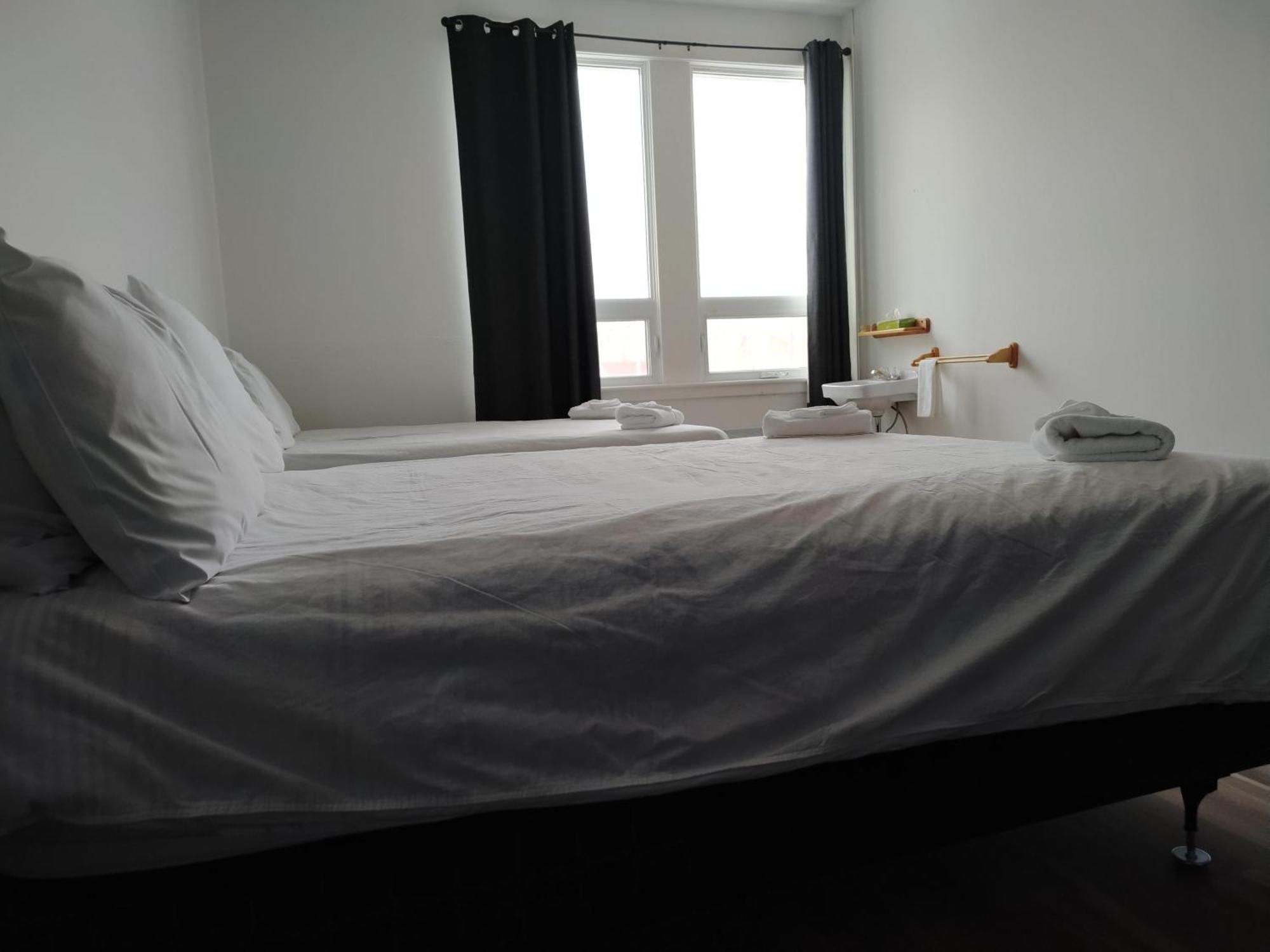 Auberge La Petite École de Forillon Gaspé Habitación foto