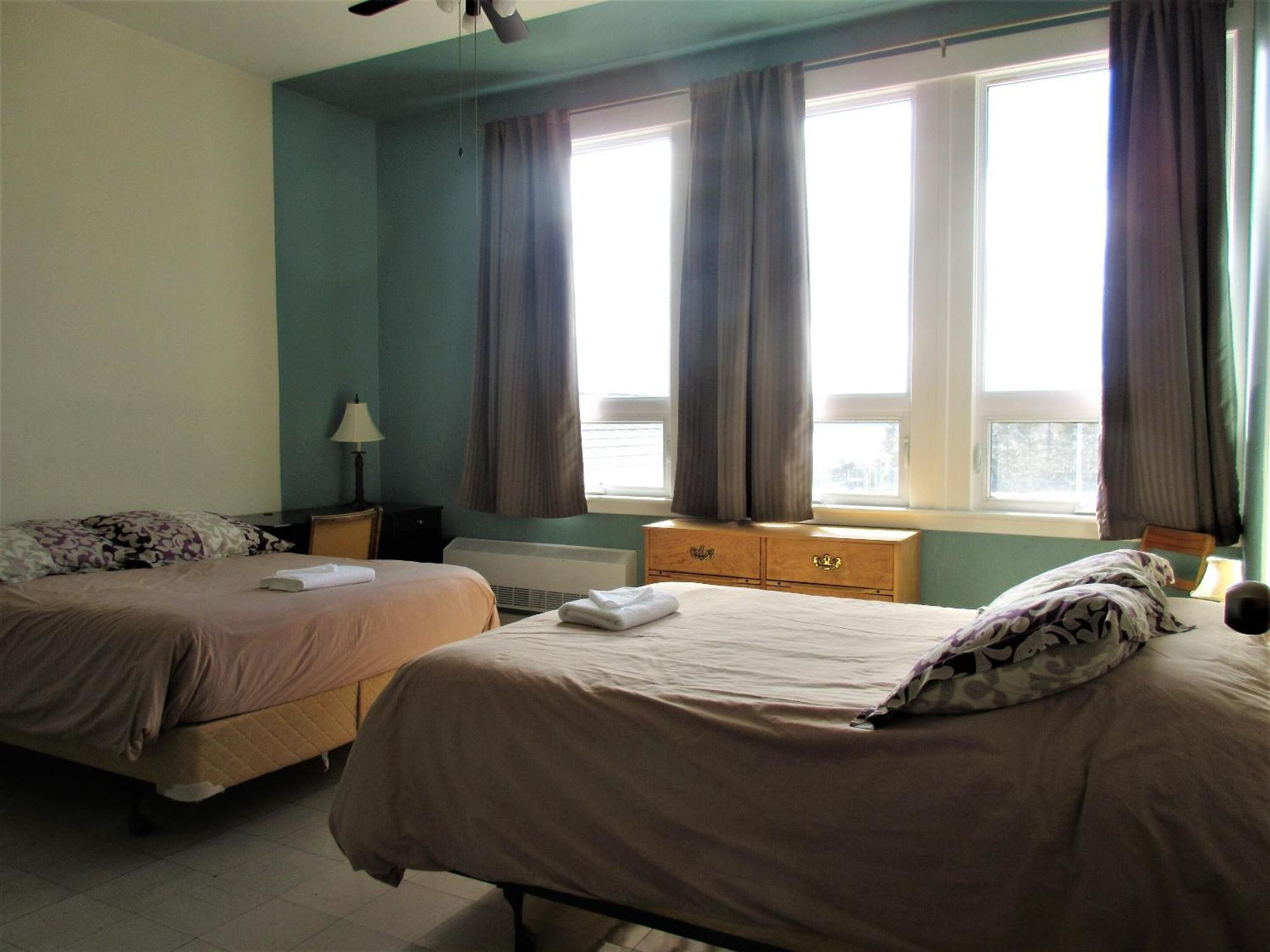Auberge La Petite École de Forillon Gaspé Habitación foto