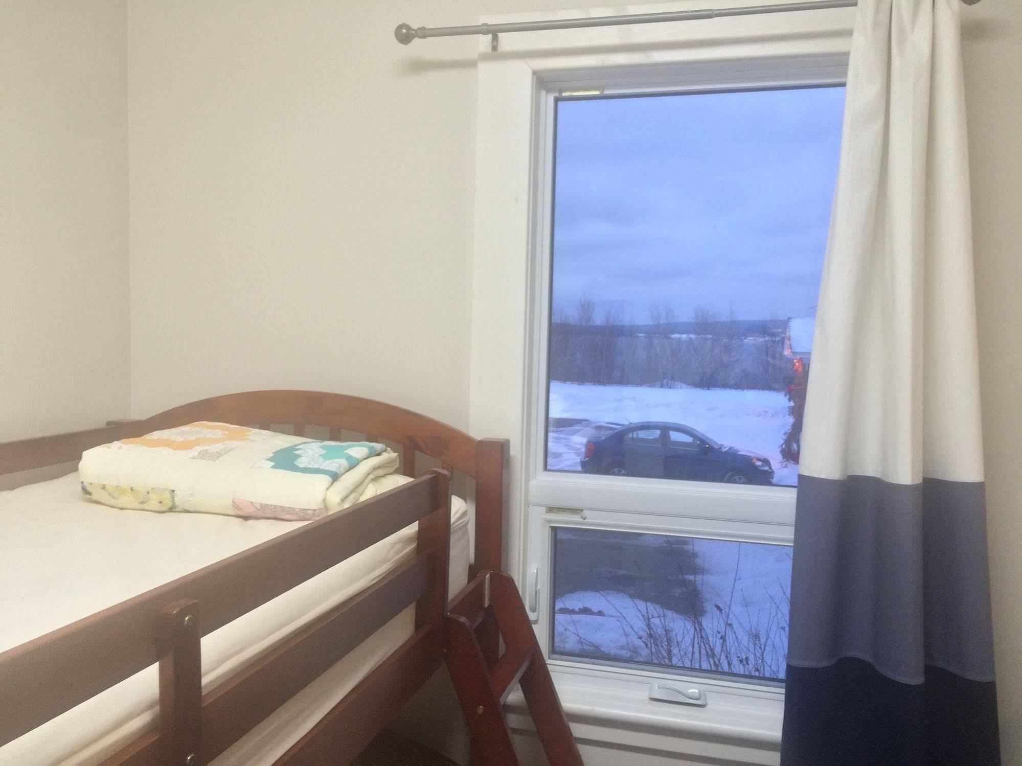Auberge La Petite École de Forillon Gaspé Exterior foto