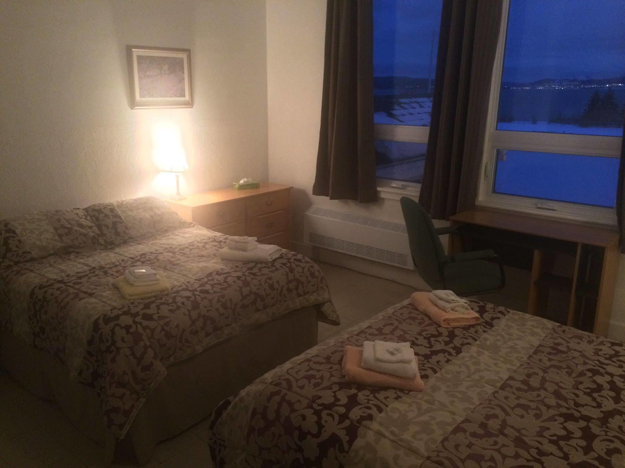 Auberge La Petite École de Forillon Gaspé Exterior foto